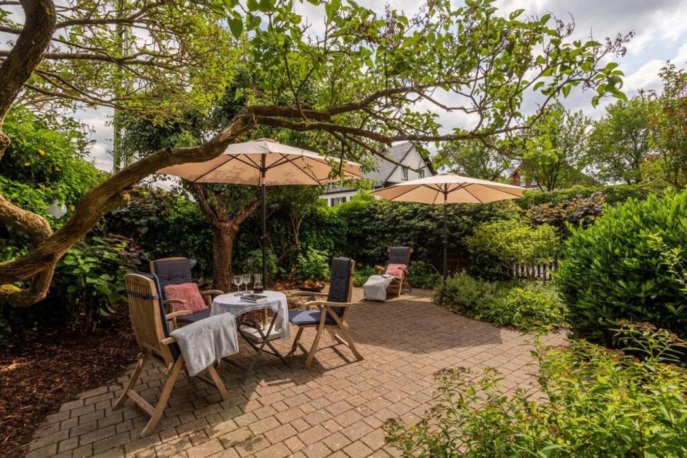Adenauer Zwoelf - Das 5 Sterne Ferienhaus Mit Sauna Und Garten Am Eifelsteig Kerpen  Exterior photo